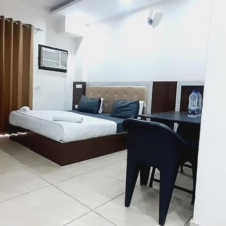 Hotel Singh Residency Medanta Gurgaon Exterior photo