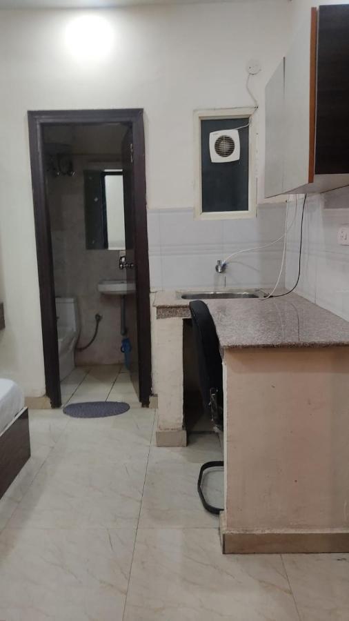 Hotel Singh Residency Medanta Gurgaon Room photo