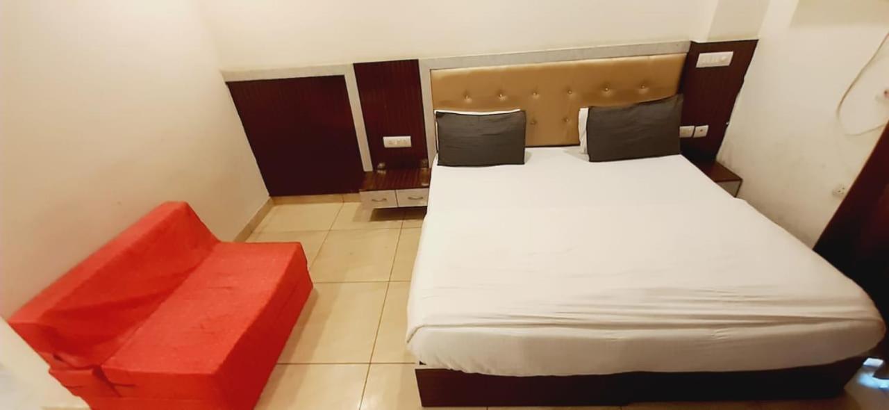 Hotel Singh Residency Medanta Gurgaon Exterior photo